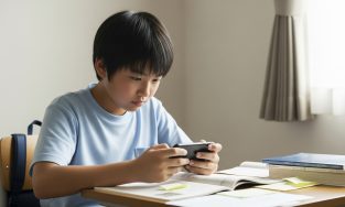 スマホは敵？味方？親子で決める「メリハリ」勉強ルール