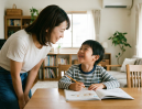 「勉強しなさい！」は逆効果？子どもが自ら机に向かう「声かけの技術」3選